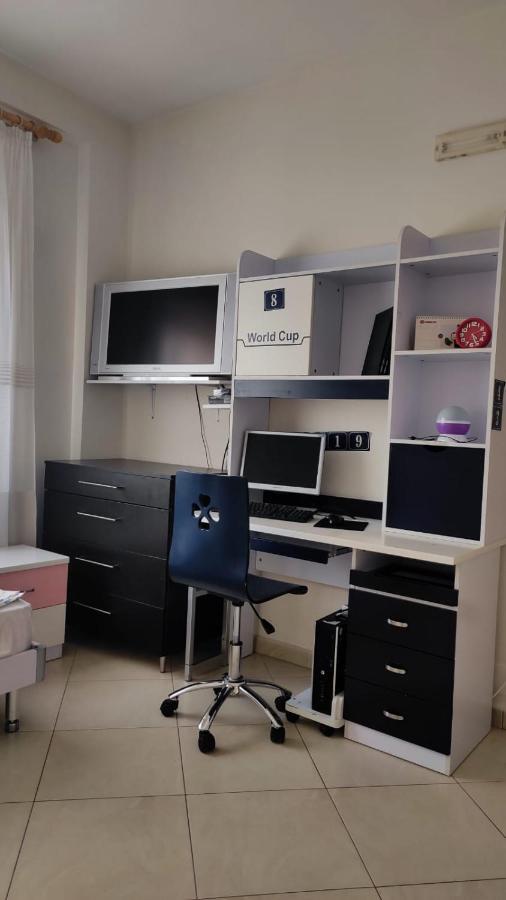Lolu Apartment Plus Privat Parking Vlorë Esterno foto