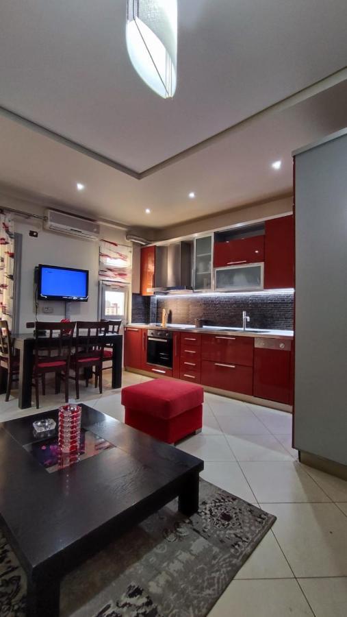 Lolu Apartment Plus Privat Parking Vlorë Esterno foto