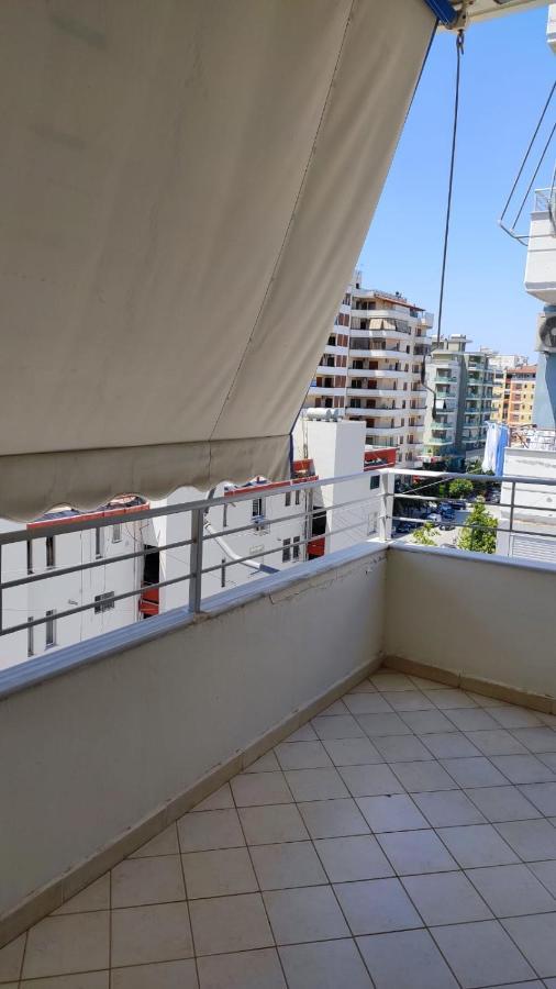 Lolu Apartment Plus Privat Parking Vlorë Esterno foto