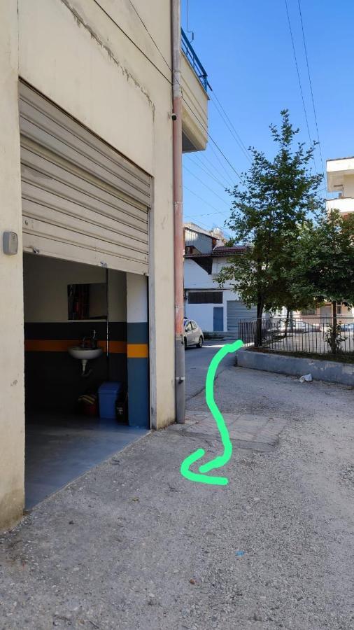 Lolu Apartment Plus Privat Parking Vlorë Esterno foto